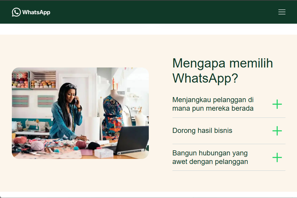 Halaman situs web WhatsApp menampilkan teks Mengapa memilih WhatsApp dengan visualisasi pelaku usaha wanita sedang mengelola bisnis kuliner atau kreatif di ruang kerja